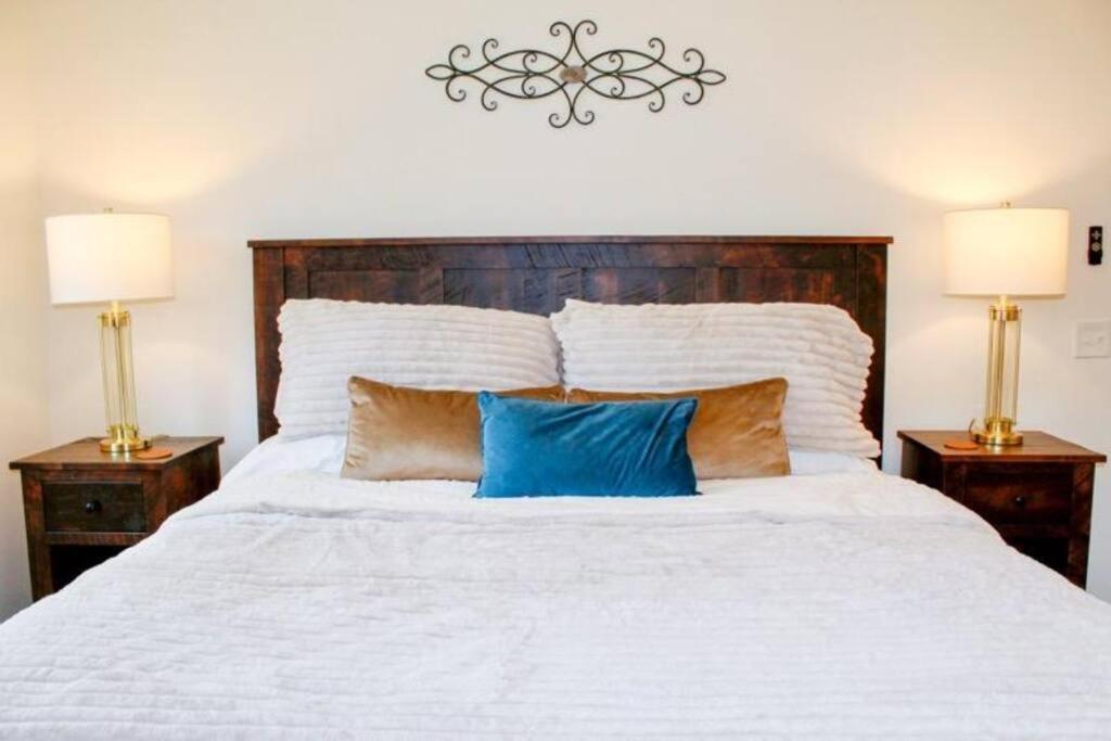 Luxe Retreat - June Sale! - Easy Drive - Xl Swim Spa - Award Winning! Sevierville Exterior foto