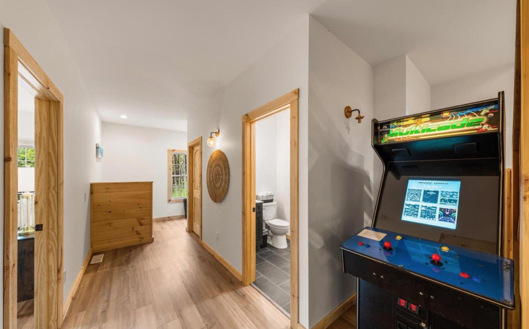 Luxe Retreat - June Sale! - Easy Drive - Xl Swim Spa - Award Winning! Sevierville Exterior foto