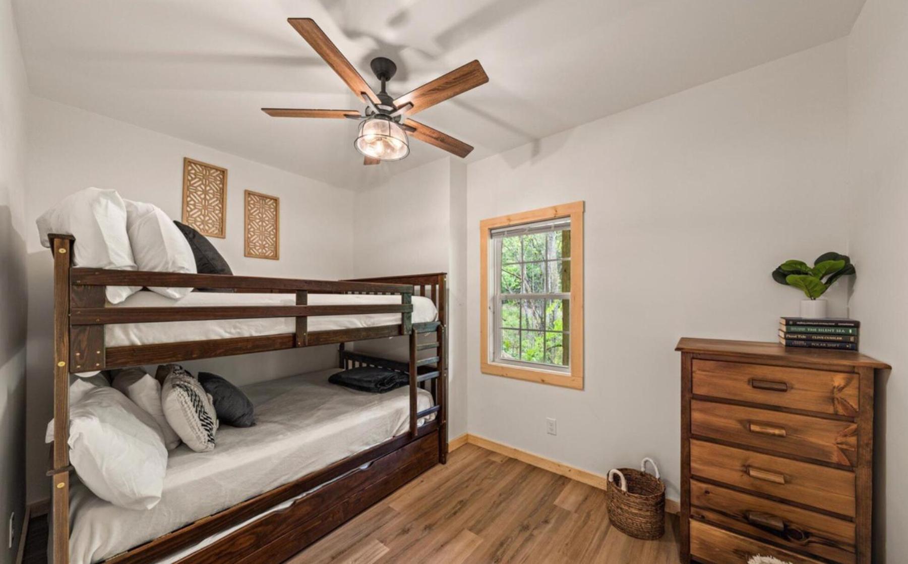 Luxe Retreat - June Sale! - Easy Drive - Xl Swim Spa - Award Winning! Sevierville Exterior foto
